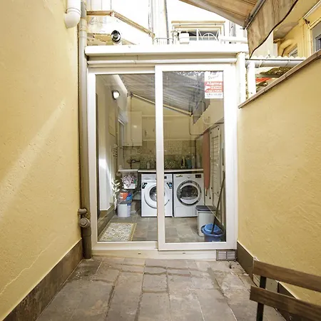 Pedret En Apartment